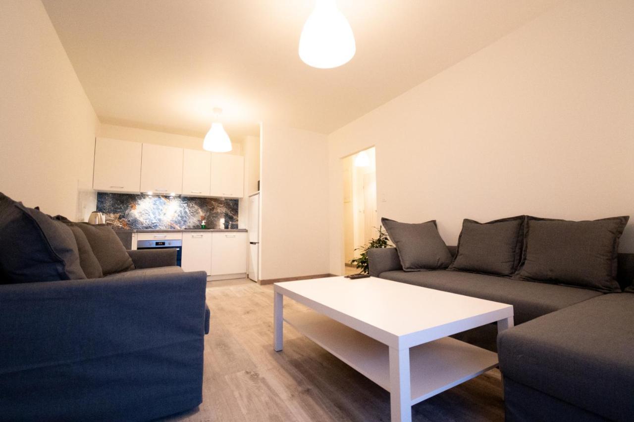 Charlie Apartment *